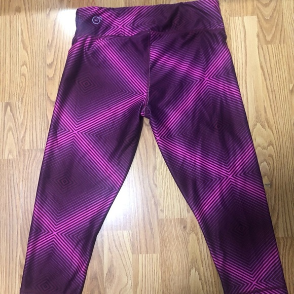 Puma black/pink Capri legging size large - Picture 3 of 3